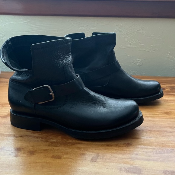 Frye Veronica booties size 8.5 black - Picture 1 of 7